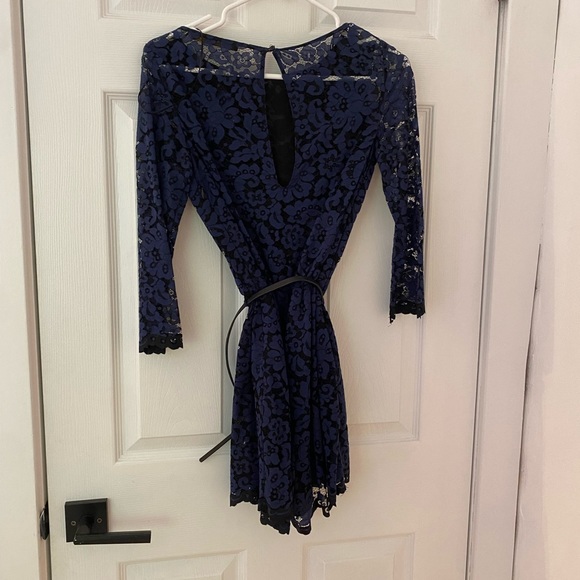 Zara - Navy Blue Lace Romper - XS - Picture 3 of 6